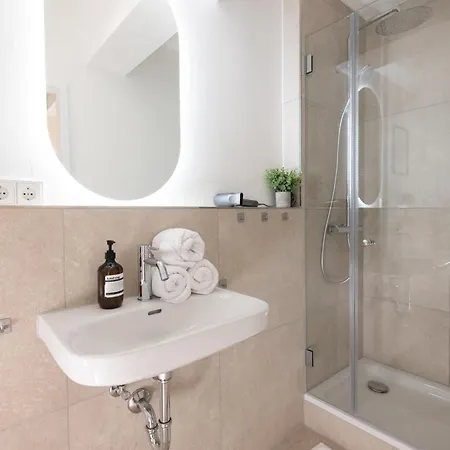 Valemi New Premium & Huge, 2bathroom, Supercentral, Freeparking, Up To 8-16 Guests 慕尼黑