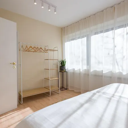 Valemi New Premium & Huge, 2bathroom, Supercentral, Freeparking, Up To 8-16 Guests Apartamento