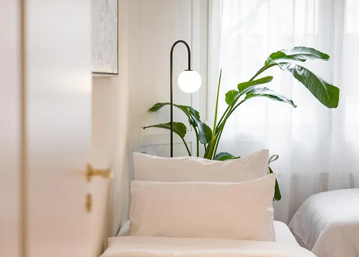 Apartment Valemi New Premium & Huge, 2bathroom, Supercentral, Freeparking, Up To 8-16 Guests