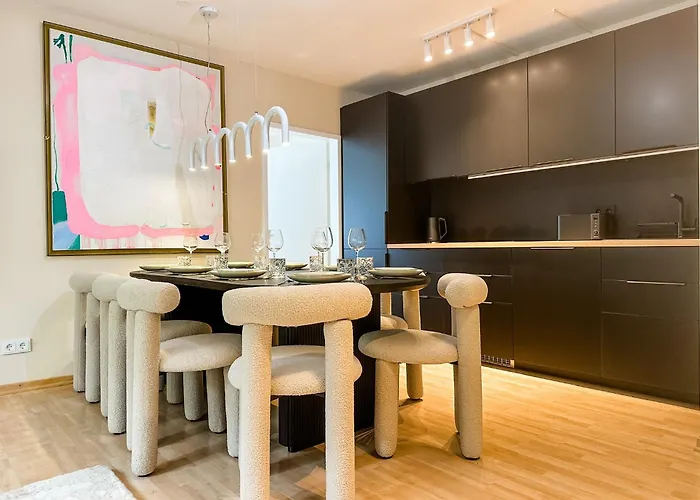 Valemi New Premium & Huge, 2bathroom, Supercentral, Freeparking, Up To 8-16 Guests