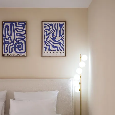 Valemi New Premium & Huge, 2bathroom, Supercentral, Freeparking, Up To 8-16 Guests