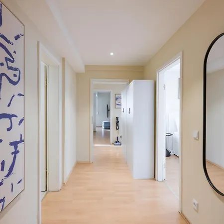 Appartement Valemi New Premium & Huge, 2bathroom, Supercentral, Freeparking, Up To 8-16 Guests
