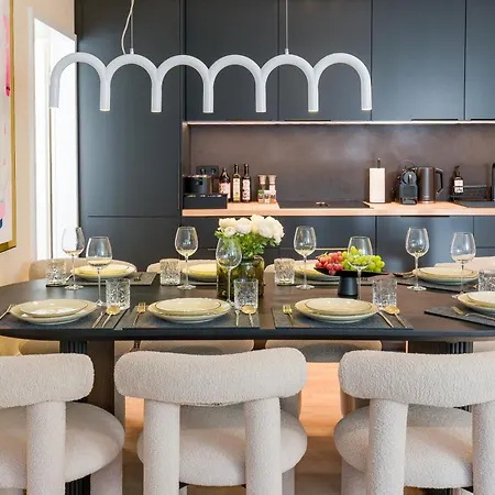 Valemi New Premium & Huge, 2bathroom, Supercentral, Freeparking, Up To 8-16 Guests