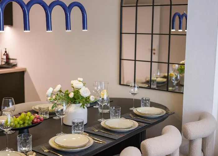 Valemi New Premium & Huge, 2bathroom, Supercentral, Freeparking, Up To 8-16 Guests Appartamento Monaco di Baviera