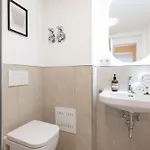 Valemi New Premium & Huge, 2bathroom, Supercentral, Freeparking, Up To 8-16 Guests * München